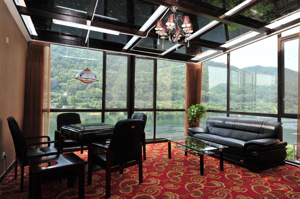 Jiande Yinyuan Hotel Tangcun Екстериор снимка
